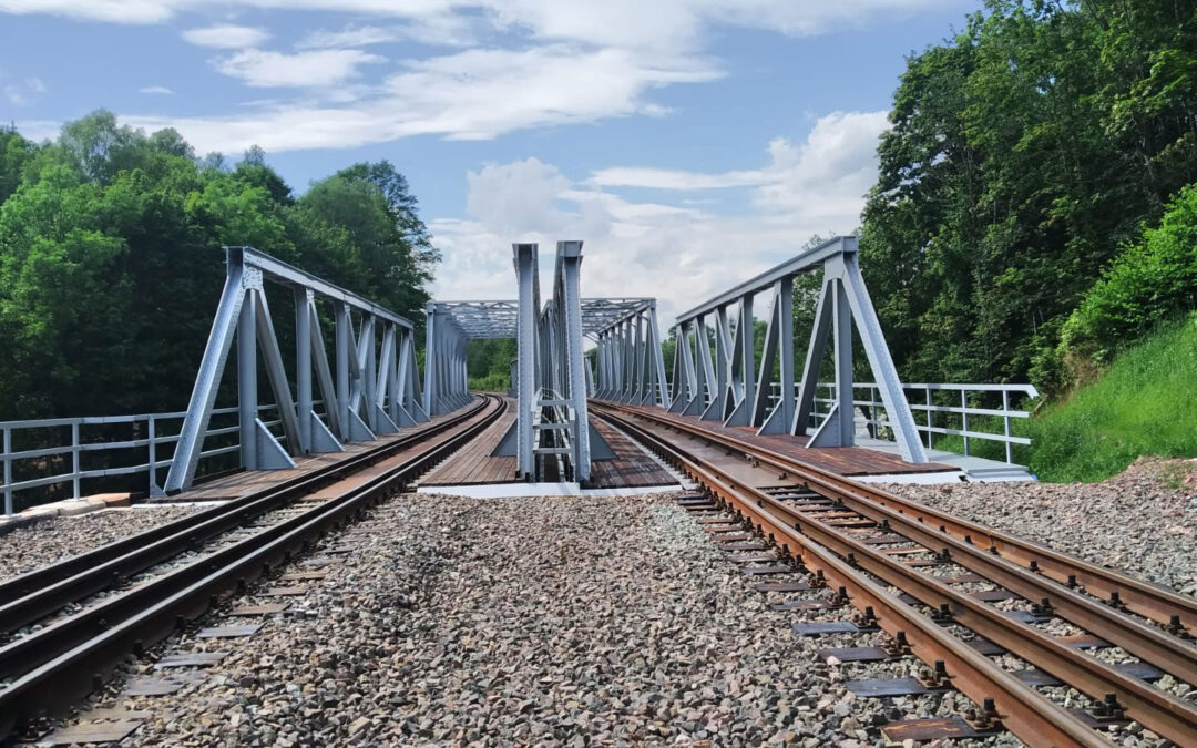 Most kolejowy – Świerki